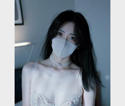 口罩姐姐《玩偶姐姐》11月OF最新私拍