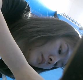 揭秘-极品的素人全视角厕拍系列