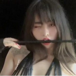 Twitter网红考研大学生模特《恐龙小宝贝》自拍视频