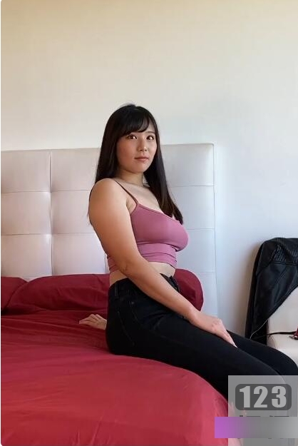 韩国网红模特Banana六部，带你领略时尚与美丽的交织