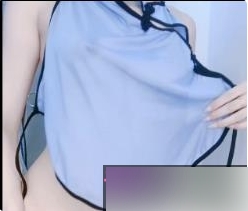 虎牙女主播《婷宝》线下视频1部