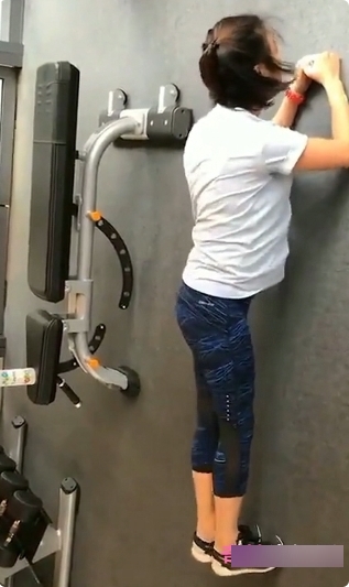 令人心动的广州御姐《莉莉姐姐》颜值绝对无可挑剔