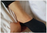 学生妹醉酒不省人事