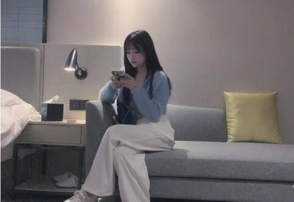 虎牙超人气宅男粉超爱极品网红《兰兰鹿鹿》yuan+jiao门事件绝版合集（正片+抖音精选）【7V-2.5G度盘】