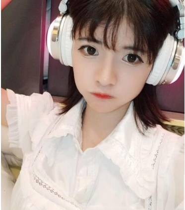 高颜值妹子网红（狗头妹子）优质写真合集