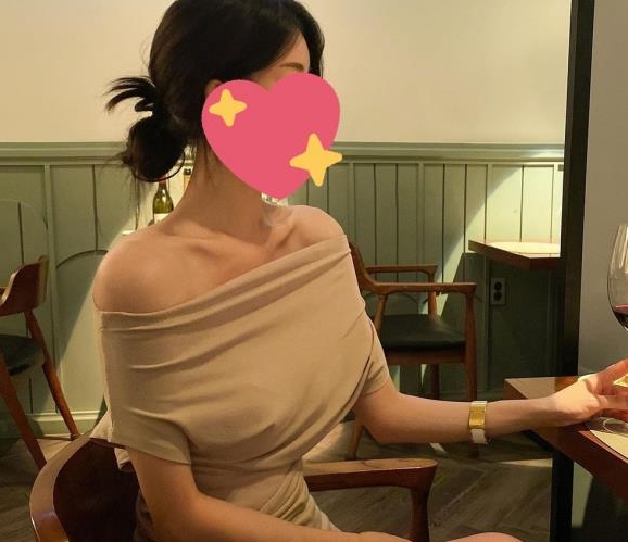 某航空某推38万粉Ashley日常打粑粑私拍