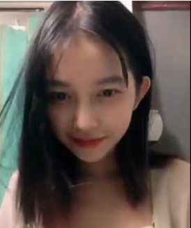 极品俏皮可爱的嫩妹完整版！脸蛋好，身材好