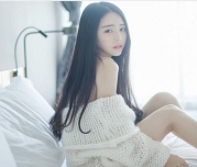 可爱女大学生“校花”女神在线吃“棒棒糖”