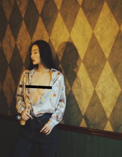 斗鱼超级人气高品质国模之光高冷学生妹【国模】高冷女神（逗本逗鸭）最新散播有尺度私拍合集[16V-346M]