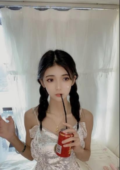 斗鱼人气新人王纯美网红美女主播最全极品性感女神《狗头妹子》绝版完整合集（内含吃瓜事件）【1.6G】