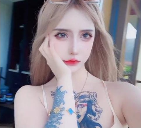 抖音网红金伊娜吃瓜视频1