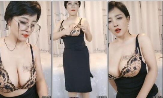 虎牙人气稀缺资源极品资深老魔女【极品成熟女人】爆R美魔女（小海媚）最新散播作品【1V-745m】