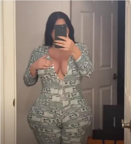 某推超人气全网最大翻版卡戴珊逆天身材爆R巨臀洋马（Crystal_Lust）最新散播完整合集[93V-37.5G_百度云]