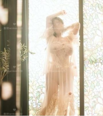 某推超级人气新一代宅男女神某推G奶浮力姬奶喵（九九酱）最新作品合集【94V-1.42G】