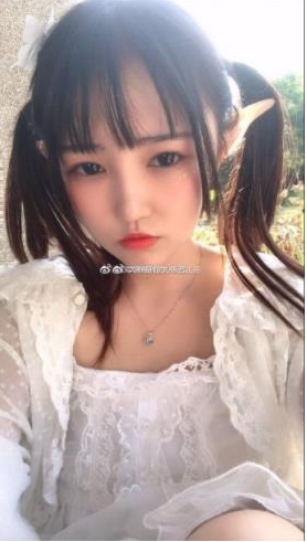 B站妹子浮力姬《青木小荷》