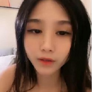 半糖主播（我有一个光年梦）顶级奔放女神，直播间描述她和小三约会时老公打进来电话时刺激的场景[V12+3.47G]