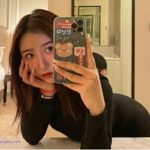 抖音热门小仙女模特（@yuer），被这个行业污染变成了擦边网红【433M】