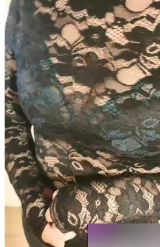 按摩店搭讪丰韵成熟姐姐，珠圆玉润身材搭配黑色蕾丝短裙【361MB】