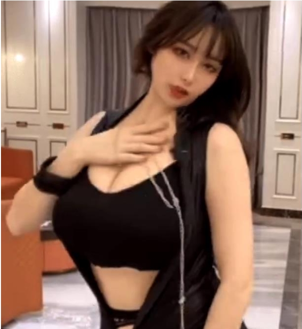 虎牙主播小九的精选御姐艺术照合集