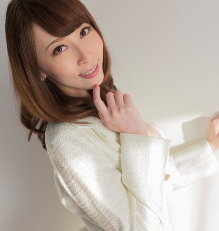 美足达人展示精湛技术，带来精彩火爆的31V/20GAyaKisaki视频