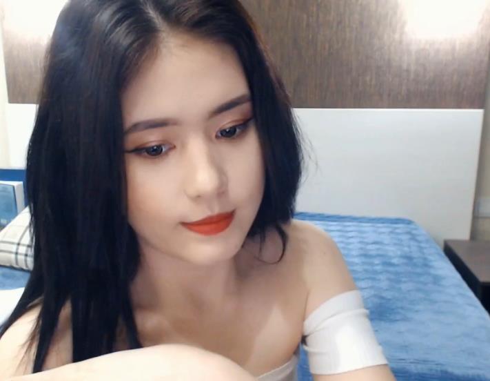 清纯甜美女神主播Aynakio的有尺度佳作