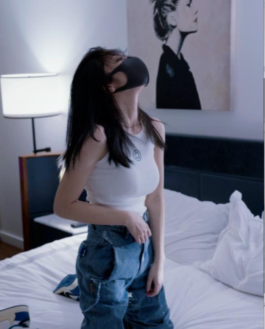 虎牙超人气顶流老网红hongkongdoll玩偶姐姐最新散播OF私拍有尺度合集