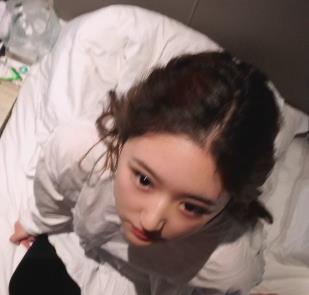 小姐姐自拍池鱼夜场订单气氛组身材粉嫩L用嘴观看2.2G-时长21分钟