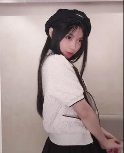 兔牙蛇蛇资源自拍:时长44分钟,包含小视频