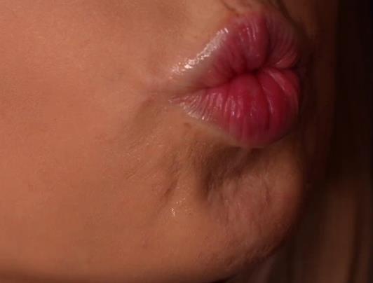 SweetheartKiss咬破BY套-用嘴瞬间合集破百万热度