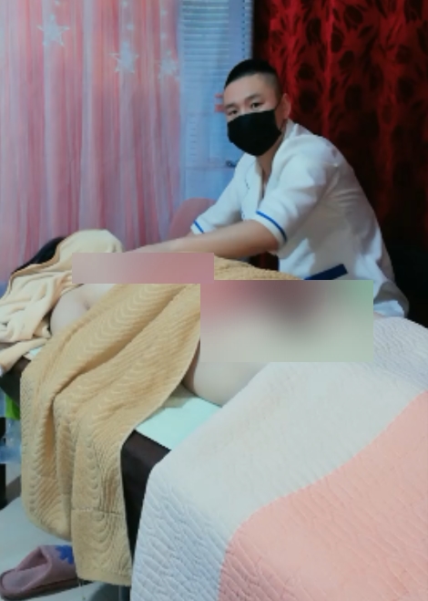 私人按摩养生店小伙师傅白肤美少妇特别按摩视频549M永久有效