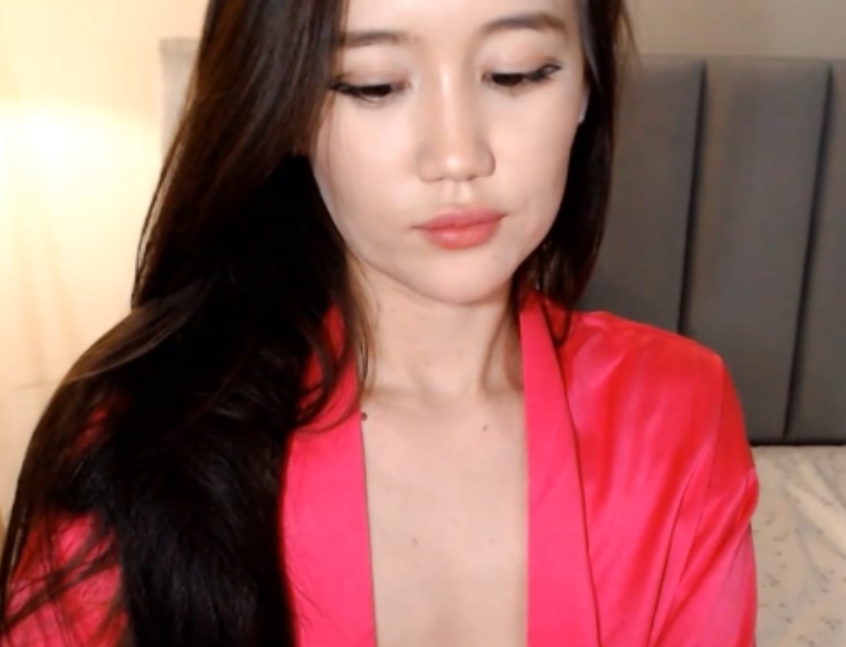 情难自禁，床上翻滚，黑丝魅力！1v+4.44g视频百度盘