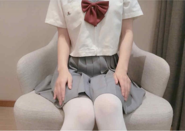 小美女洛美:貌才华视频合集