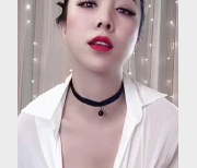 林雨馨美少妇舞蹈直播：身材完美，粉丝爆棚！