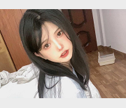 倦倦喵：浮力姬私拍合集1.2G，新晋女神白玉兔美腿魅力