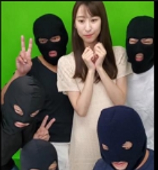 选美大赛中的高个美女遭受15人的CC，参加女Y大赛，3V-2.5G