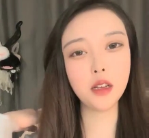 性感美女自娱自乐4+2g