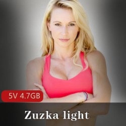欧美健身博主Zuzka_light的商品标题可以是:欧美健身博主Zuzka_light的健身产品