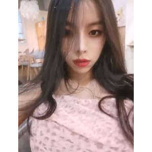 “独家推特珍藏！riri617合集98p28v，132M视频大放送！”