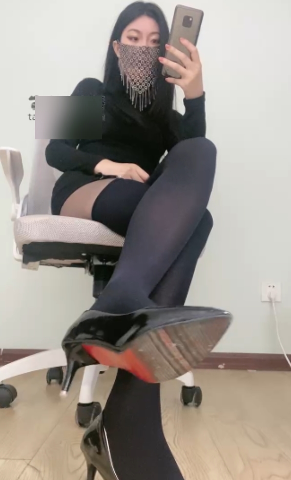 独家转载套路直播女主合集，120v+70g视频尽收眼底，各有千秋！百度盘下载