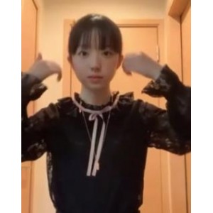 岛国学生妹自拍爆火！日本CN可爱跳舞视频大放异彩