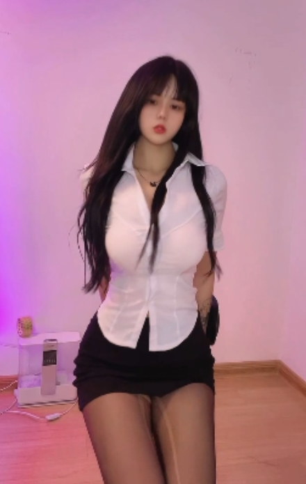 猪猪大哥高级群：51v福利全网最全，百度云永久链资源，快手主播热情分享