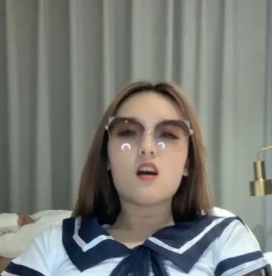 小艾小姐勾引亲哥哥大合集，视频大小53G，解压观看，补链增加惊喜