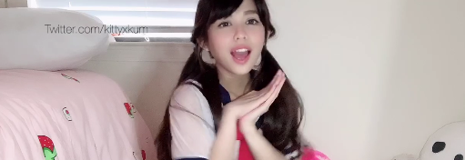 Kittyxkum视频合集:JK渔网粉色小短裙、桌子下游戏与男友皮带、小蜜桃照片、水手死库水服装、玩具床单