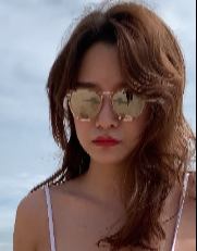 性感白色比基尼长腿美女1V视频987M百度云