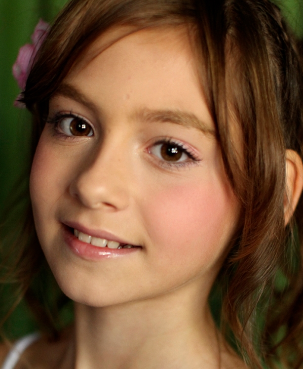 甜美妹子LauraB泳装作品合集44套+57V