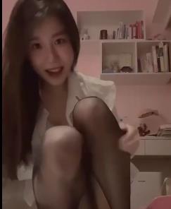 《204V-4G:盘点自拍短视频,网红名媛高颜模特应有尽有》