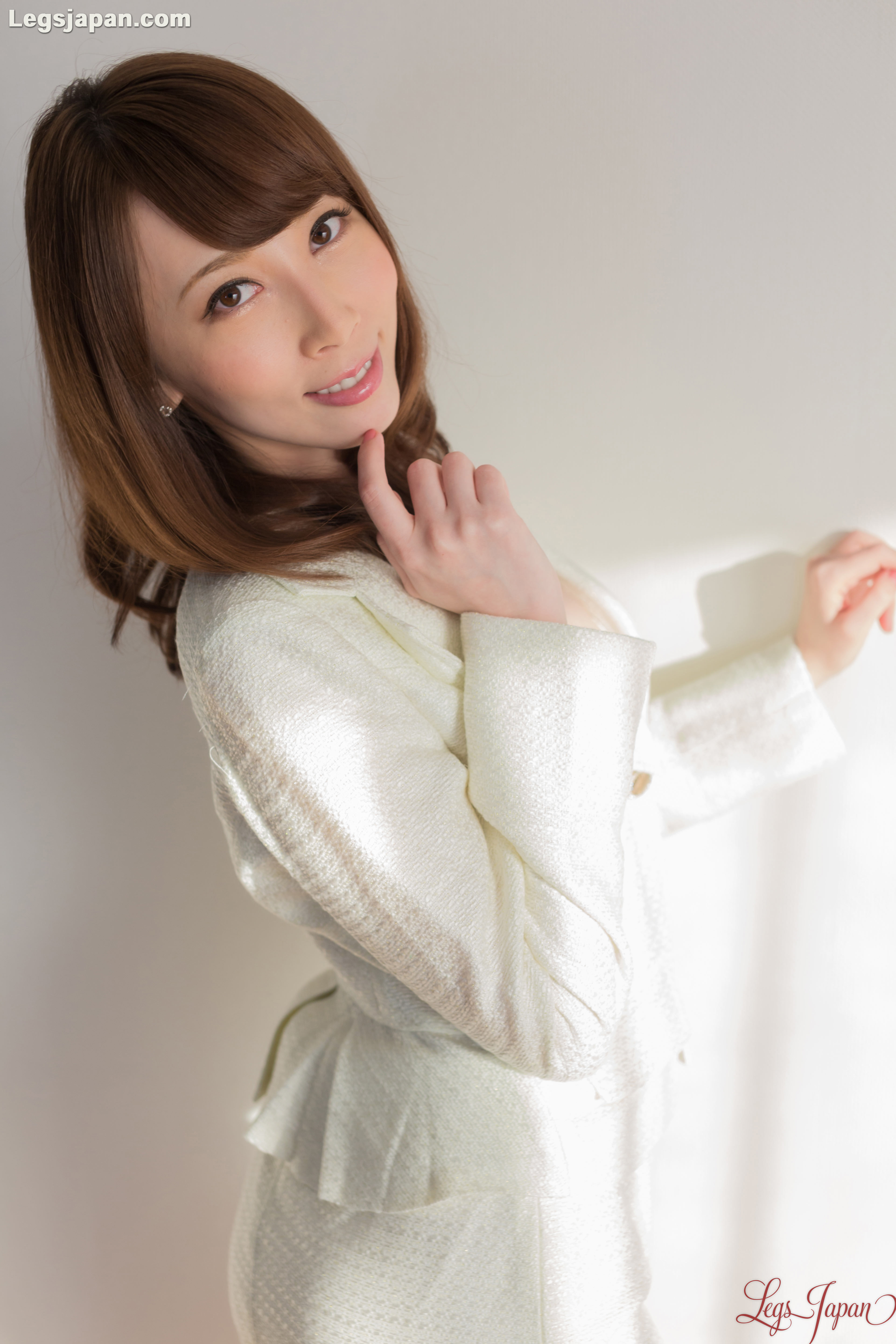 岛国美足达人AyaKisaki技艺展示,31部视频20G资源,男主互动惊艳
