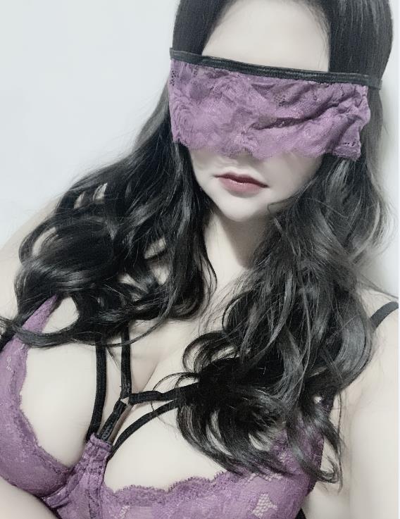 坦克美女巨巨：1.5G视频合集，车头灯亮眼，美颜瘦脸惊喜，期待减肥变身