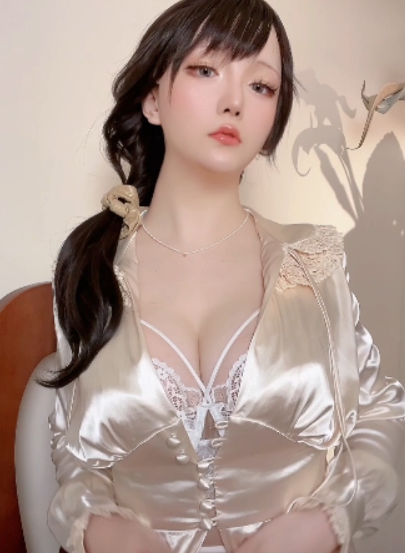 星之遲遲8月計畫寫真圖集4.1G视频合集，百度盘存储，宝军的温暖魅力