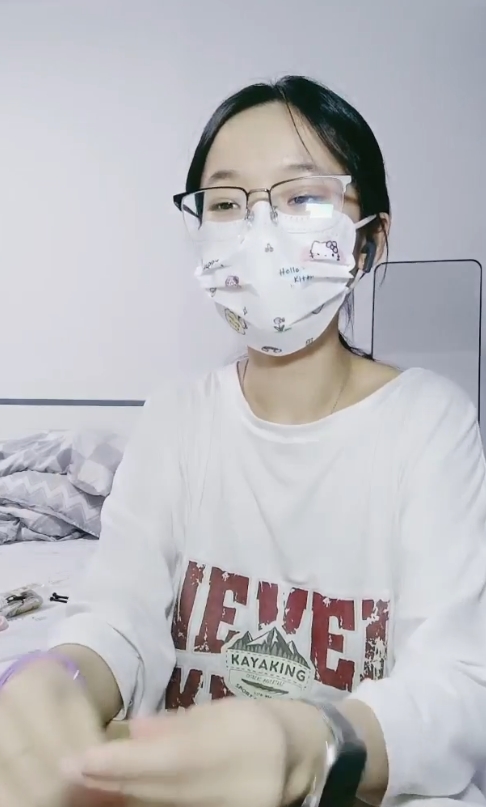 嫩星星洗澡合集：新人登场，小嫩可爱，5.59GB源码录制